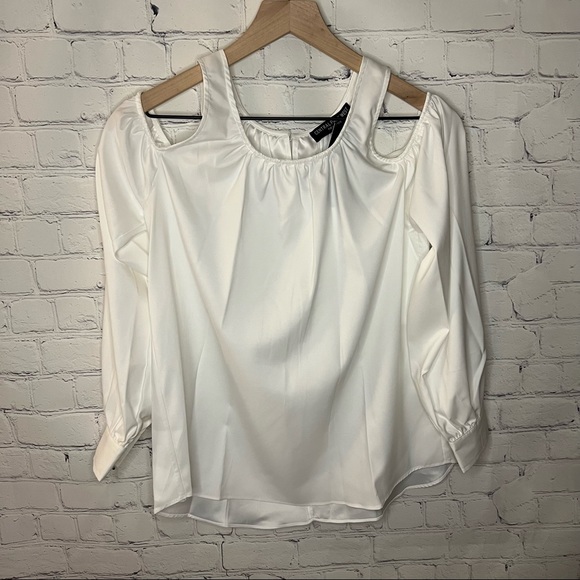 Revolve Central Park West L.A. Cold Shoulder Blouse White Size Small NWT - Picture 5 of 13